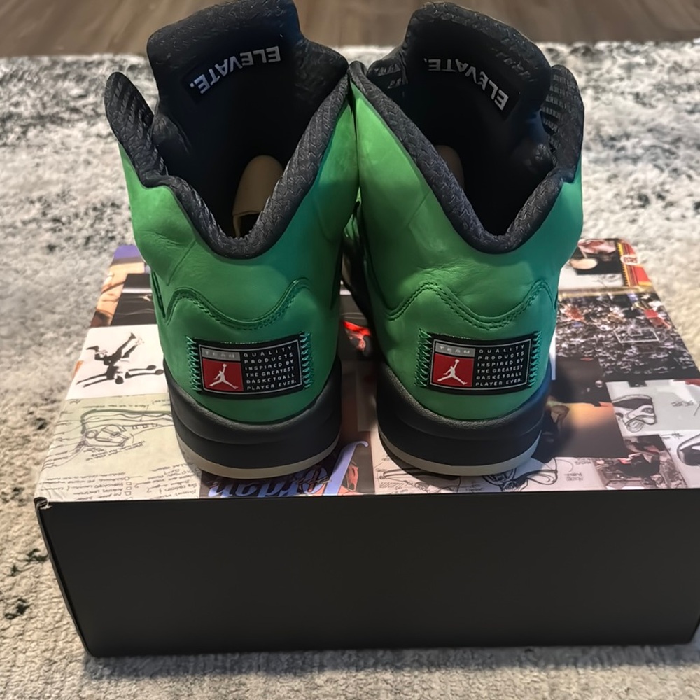 Air Jordan 5 Retro - Picture 5 of 6